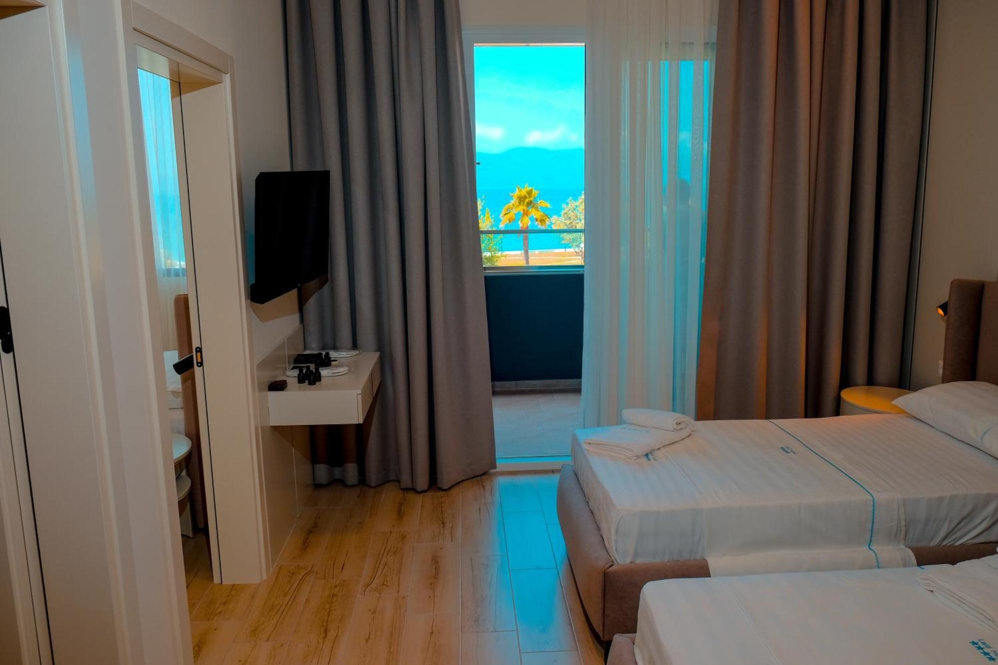 Laid Hotel Vlore Luaran gambar