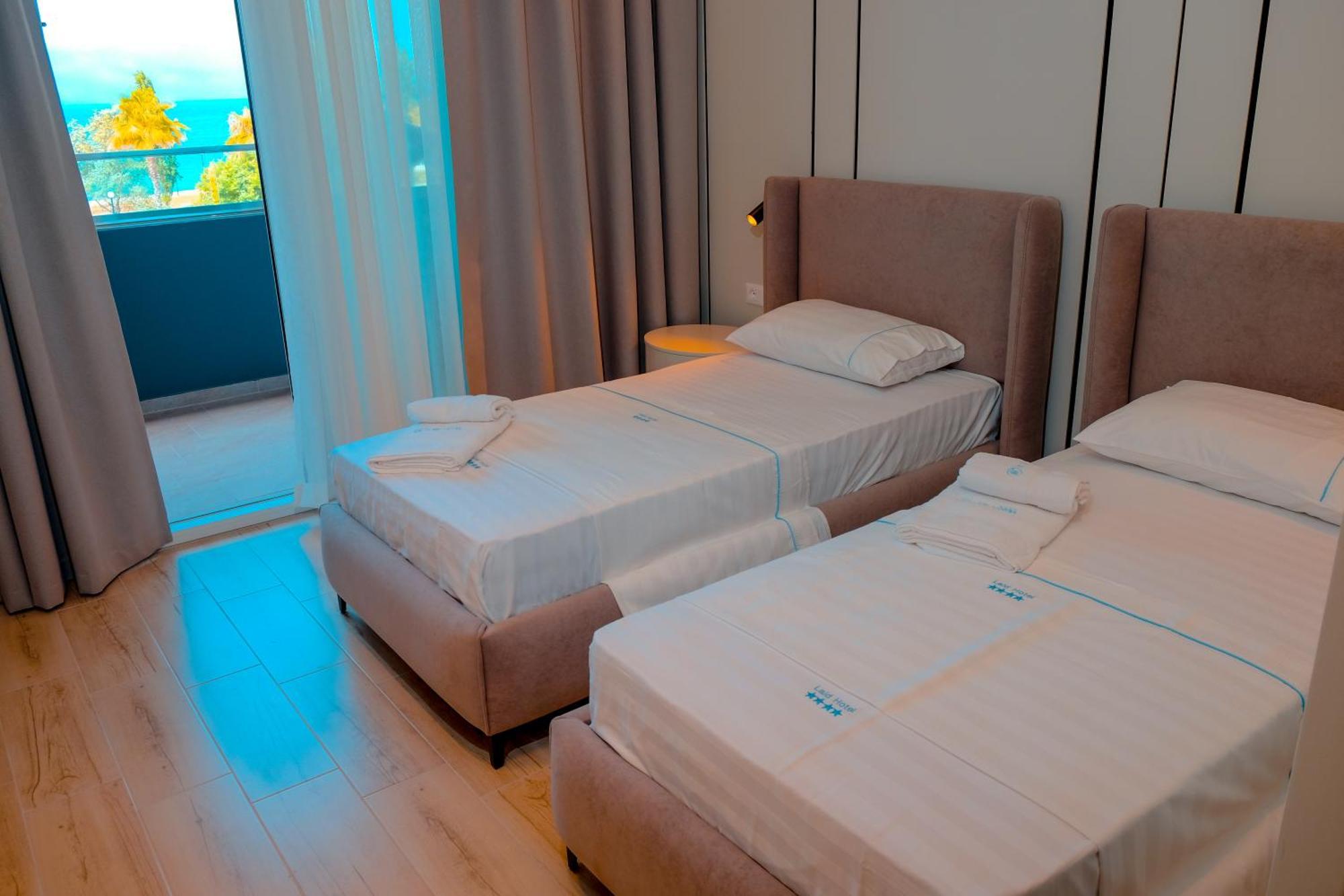Laid Hotel Vlore Luaran gambar