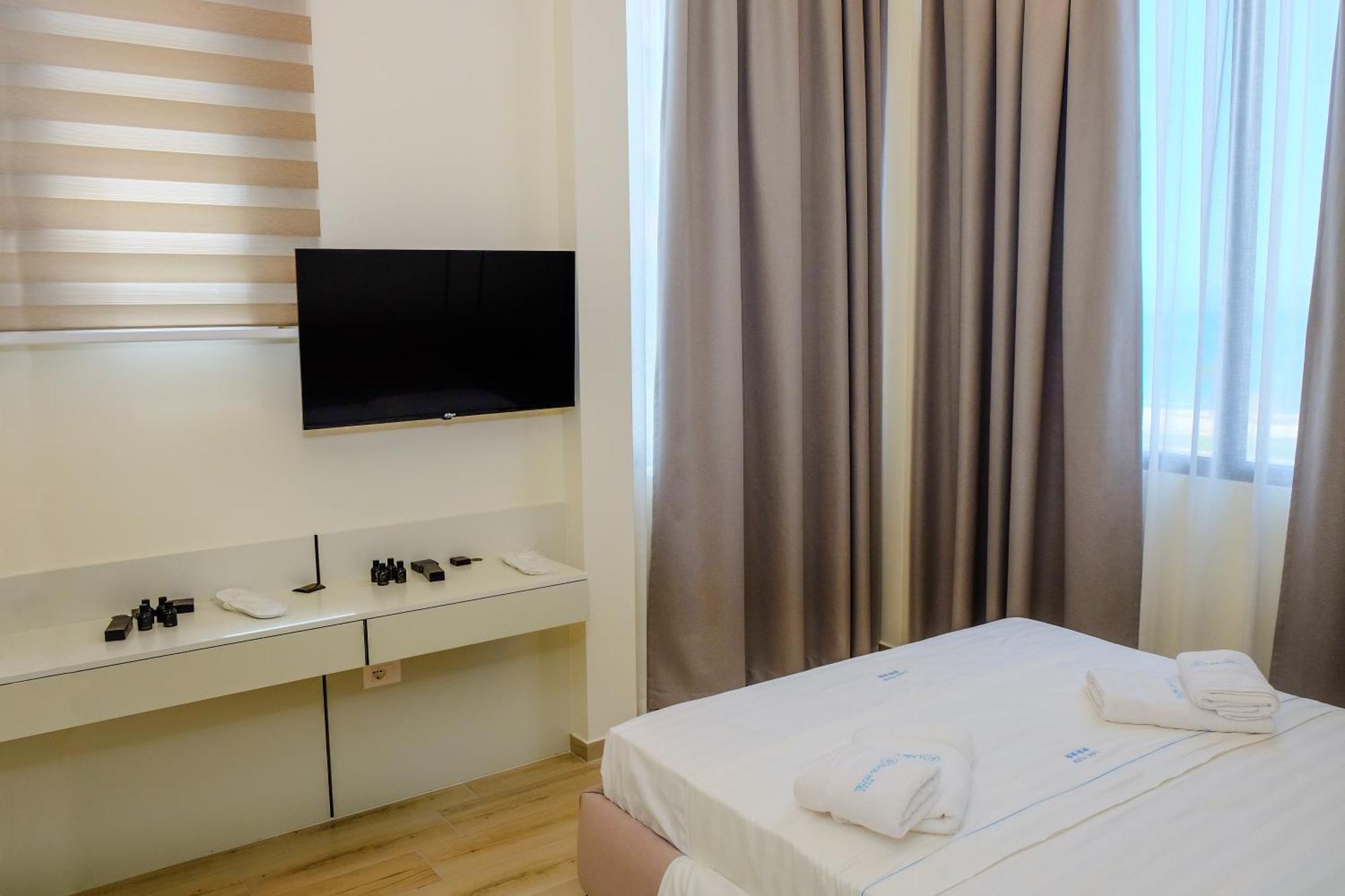 Laid Hotel Vlore Luaran gambar