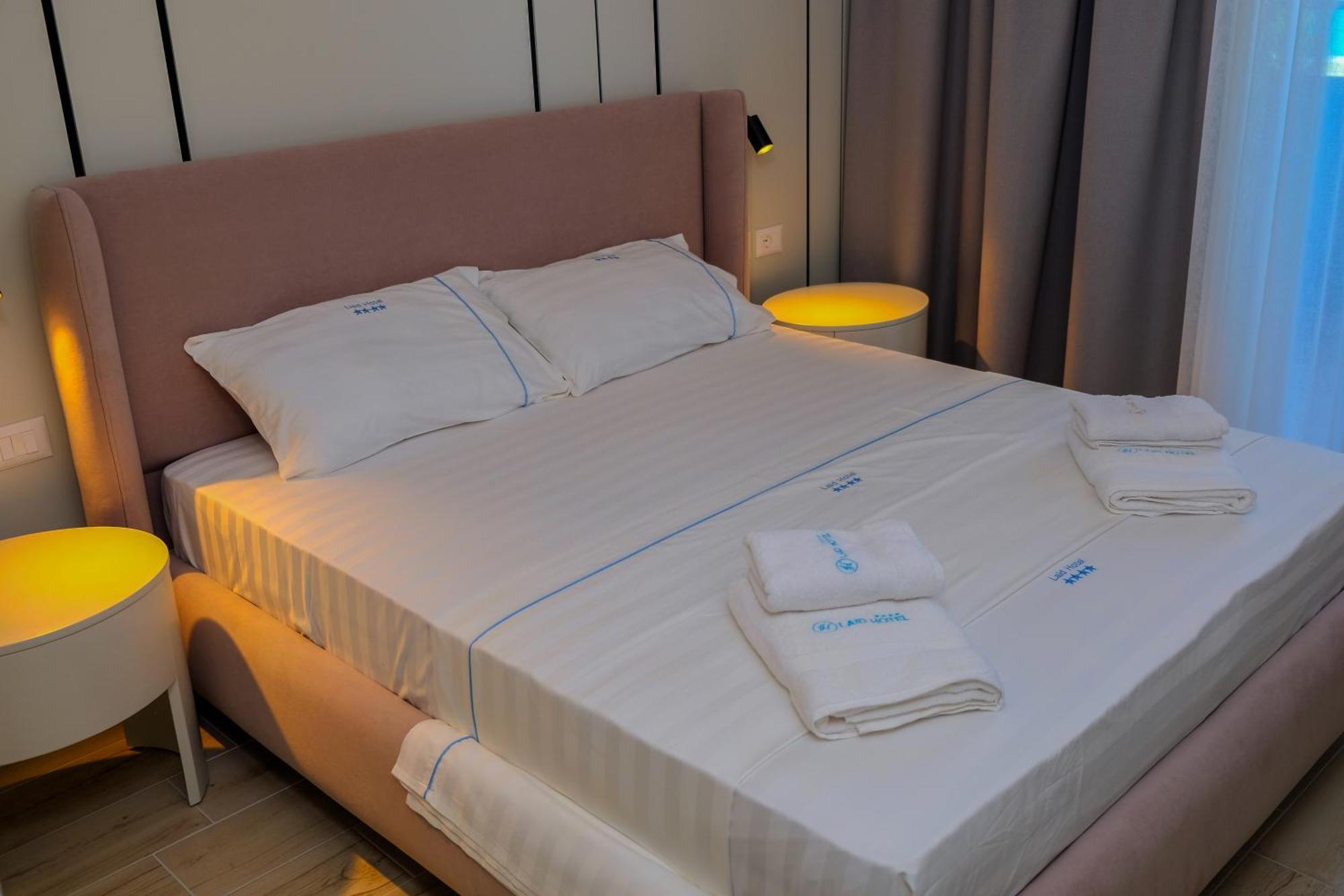 Laid Hotel Vlore Luaran gambar