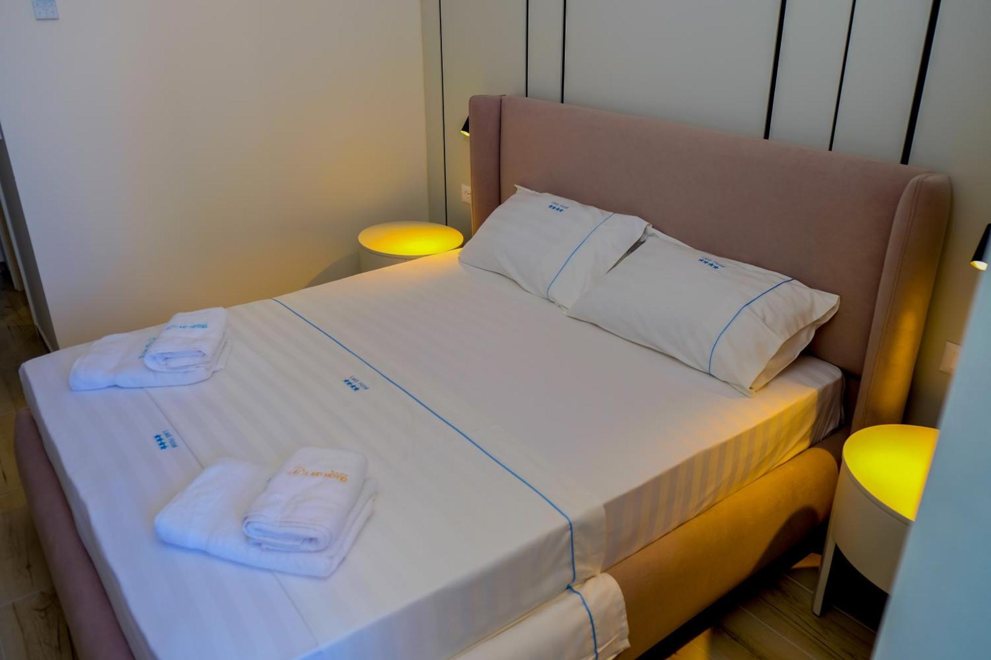 Laid Hotel Vlore Luaran gambar