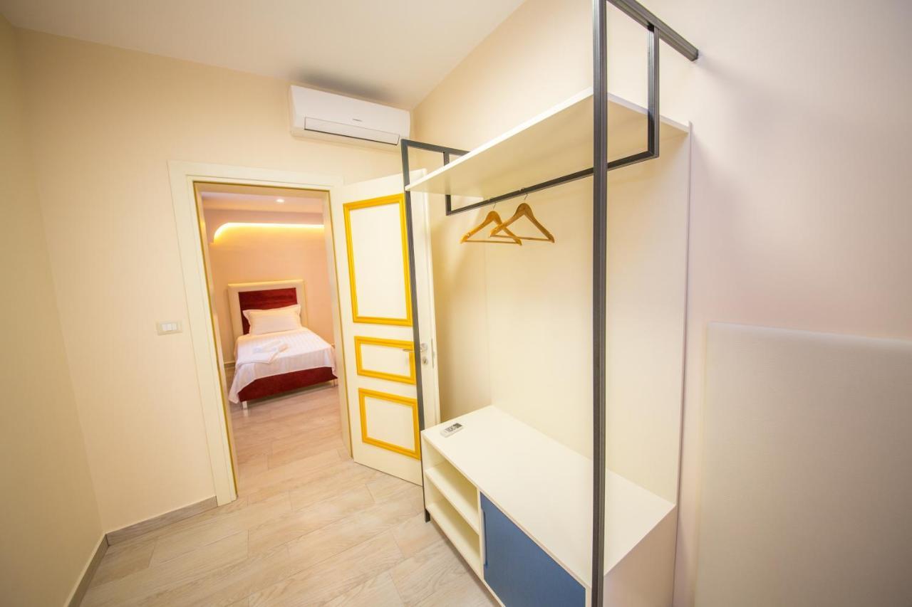 Laid Hotel Vlore Luaran gambar
