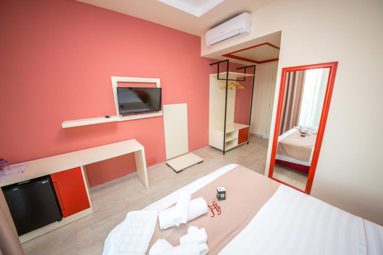Laid Hotel Vlore Luaran gambar