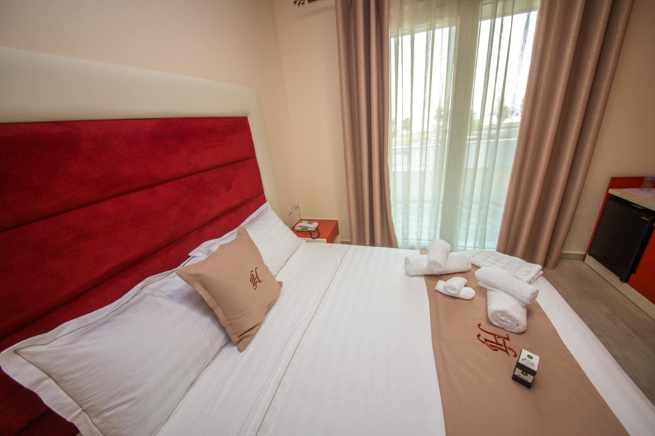 Laid Hotel Vlore Luaran gambar