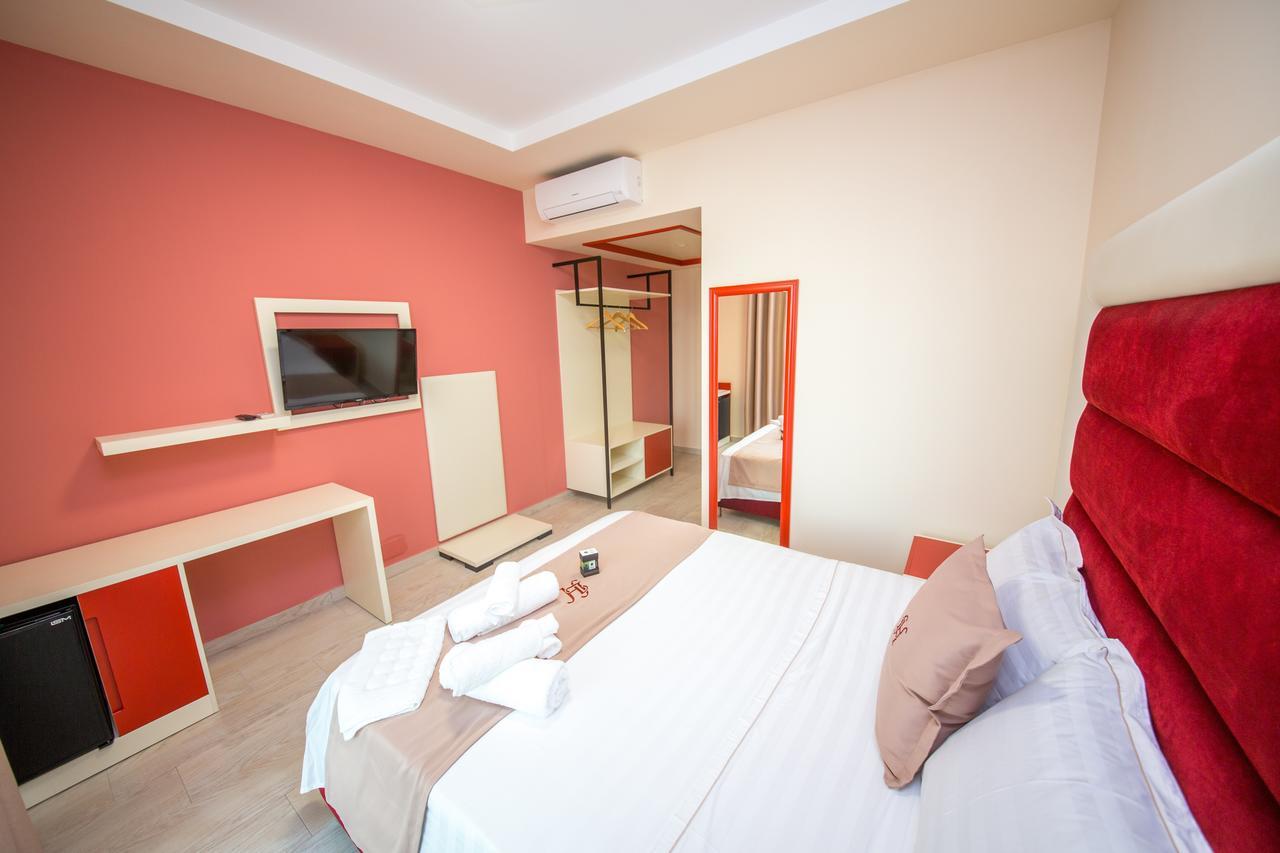 Laid Hotel Vlore Luaran gambar